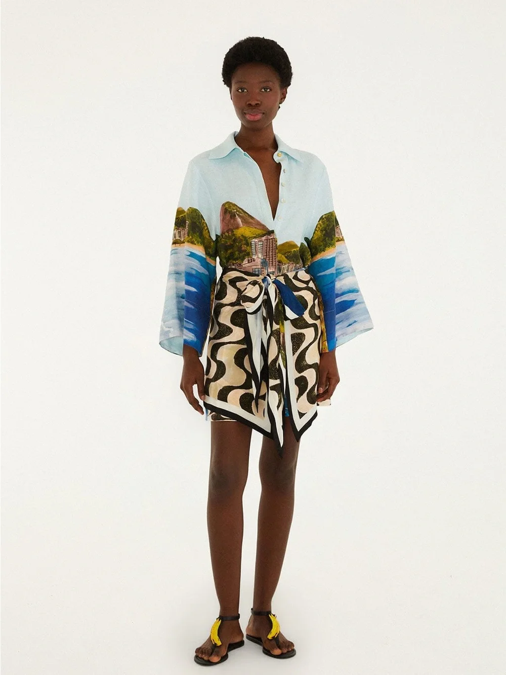 Farm Rio: COPACABANA BEACH
MULTICOLOR LONG SLEEVE KIMONO - Picture 3 of 14